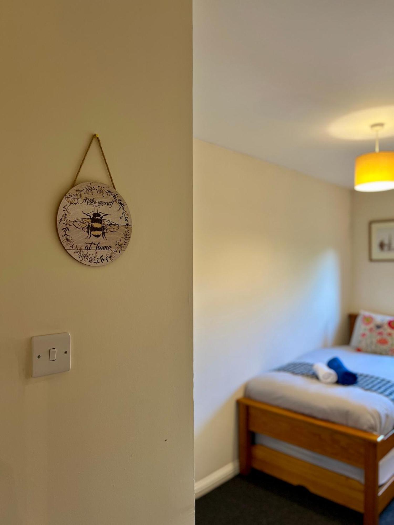 Stylish Modern Flat With Juliet Balcony & Parking Διαμέρισμα Γλασκώβη Εξωτερικό φωτογραφία