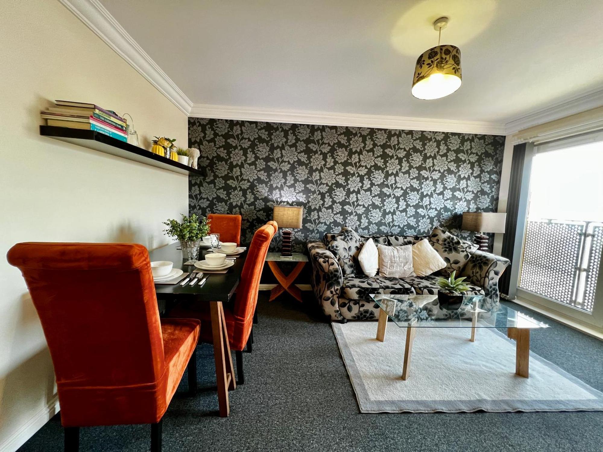 Stylish Modern Flat With Juliet Balcony & Parking Διαμέρισμα Γλασκώβη Εξωτερικό φωτογραφία