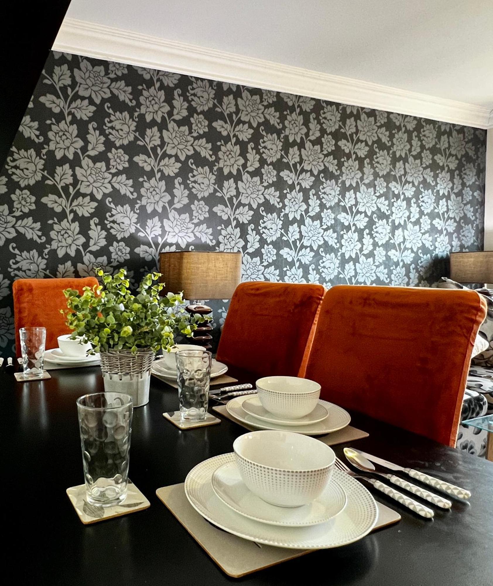 Stylish Modern Flat With Juliet Balcony & Parking Διαμέρισμα Γλασκώβη Εξωτερικό φωτογραφία